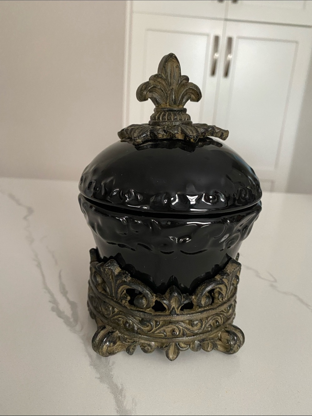 Drake Design Decorative Black ceramic Sugar Trinket Jar  Fleur-de-Lis